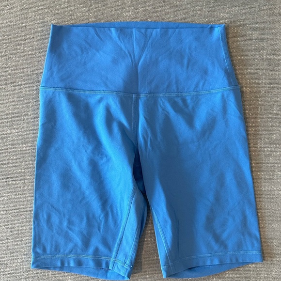 Lululemon align shorts size 6 - Picture 2 of 4